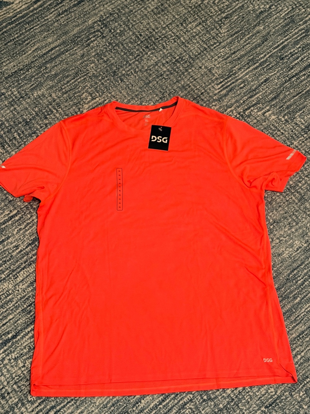 🆕 DSG Men’s Short-Sleeve Performance Running Tee in Coral Red